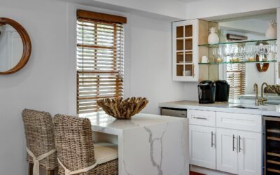 Would you take your morning coffee or afternoon cocktails in the Paradise Cottage’s spacious wet bar? ️